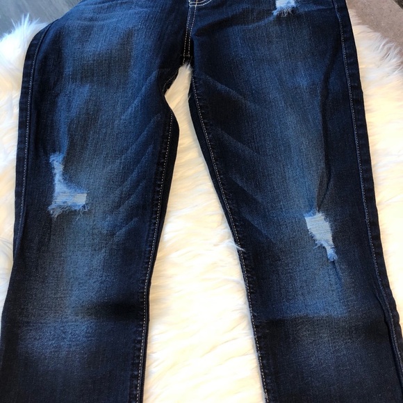 5[7ForAllMankind] NWT! The Gwenevere distressed - Picture 5 of 7